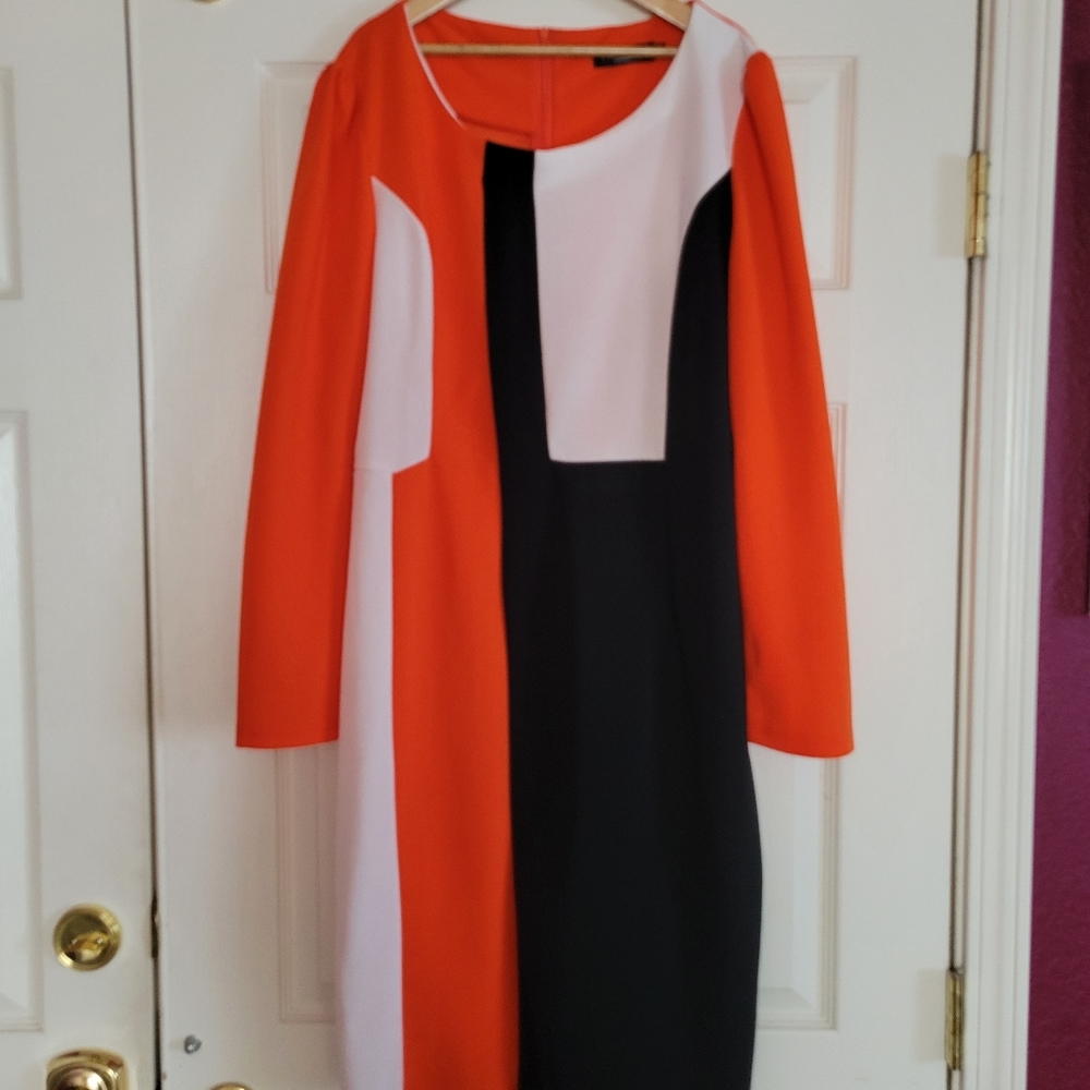 Dress - Picture 2 of 3
